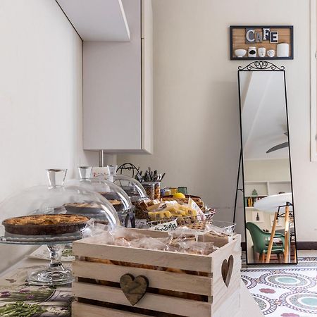 Room & Breakfast Canalino 21 Modena Exteriör bild