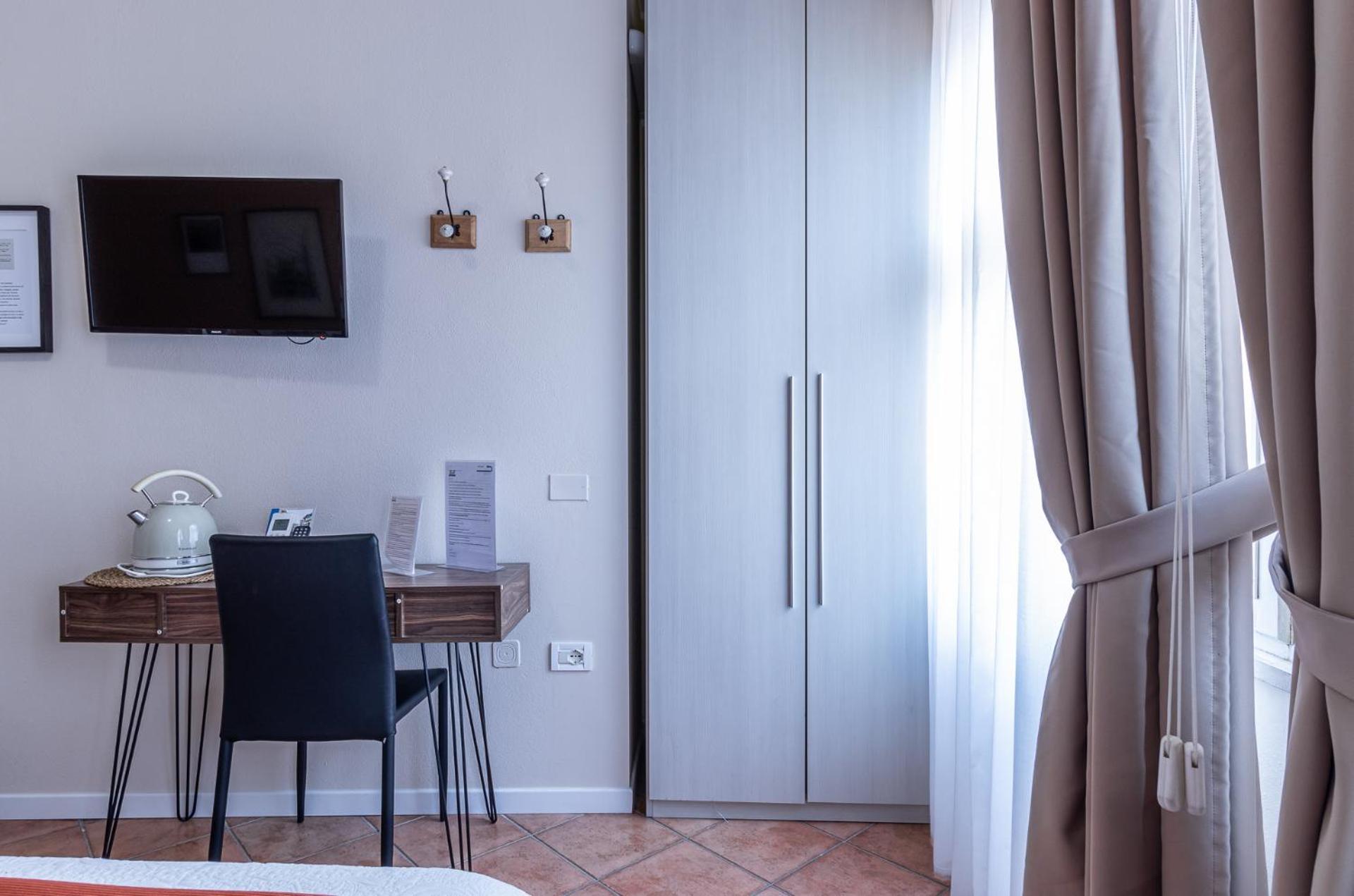 Room & Breakfast Canalino 21 Modena Exteriör bild
